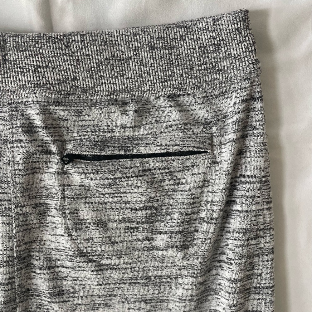 Athleta Downplay Drawstring Zip Pocket Heather Gr… - image 6